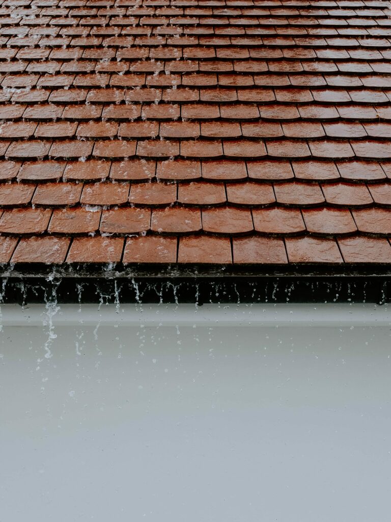 24-Hour Emergency Roofing Repairs in London 24-Hour Emergency Roofing Repairs in London